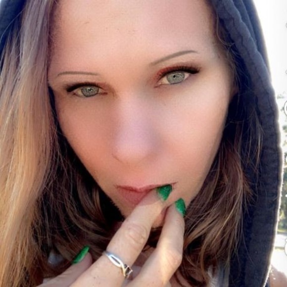 Meet your Posher, Jessica - Picture 1 of 1